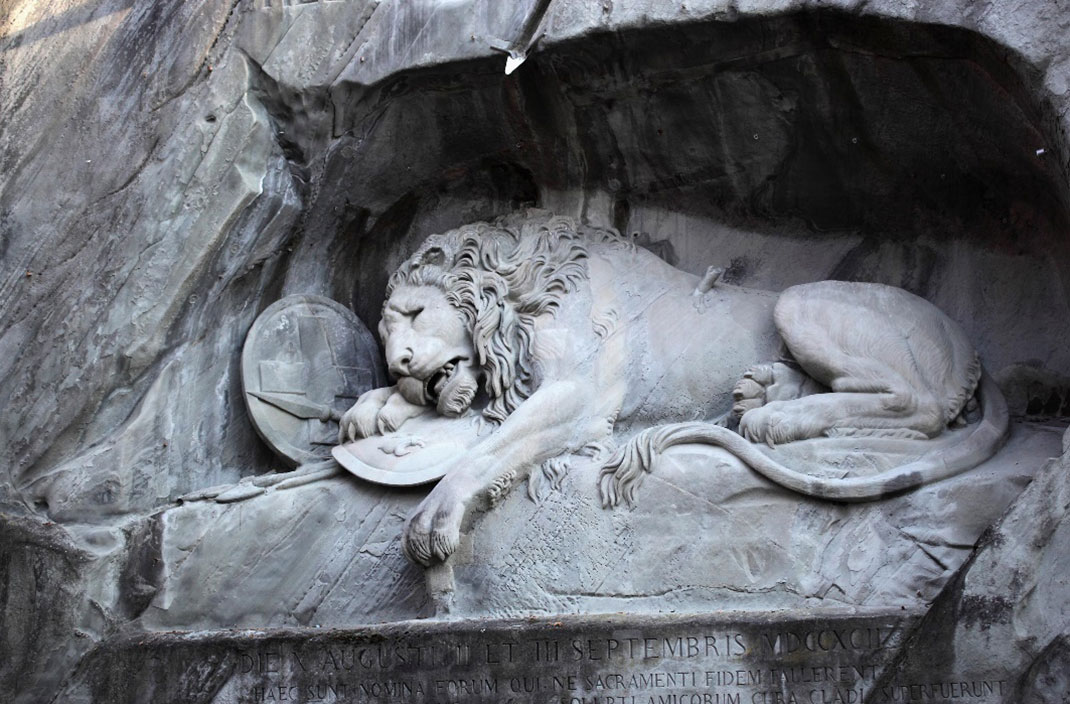 维京游轮瑞士卢塞恩狮子纪念碑
